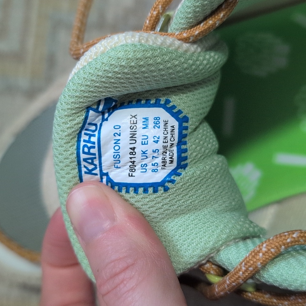 Karhu Fusion 2.0 Sneakers in Turtledove/Shadow Lime - Picture 7 of 8
